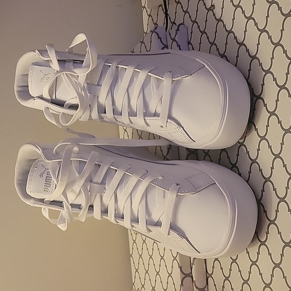 Puma sneakers - Picture 2 of 3